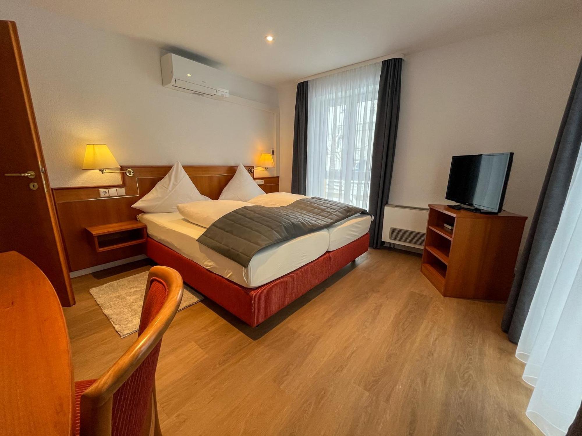 Akzent Hotel Atrium Baden Бад-Кроцинген Экстерьер фото